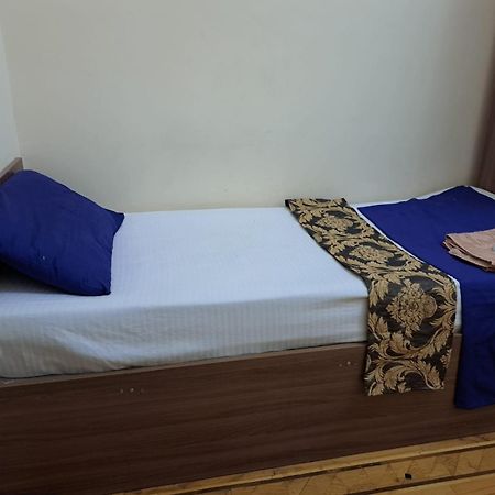 Centrum Hotel&Hostel Баку Стая снимка