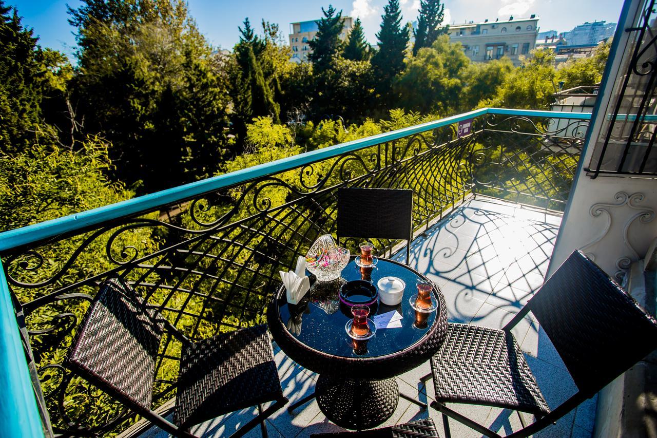 Centrum Hotel&Hostel Баку Екстериор снимка