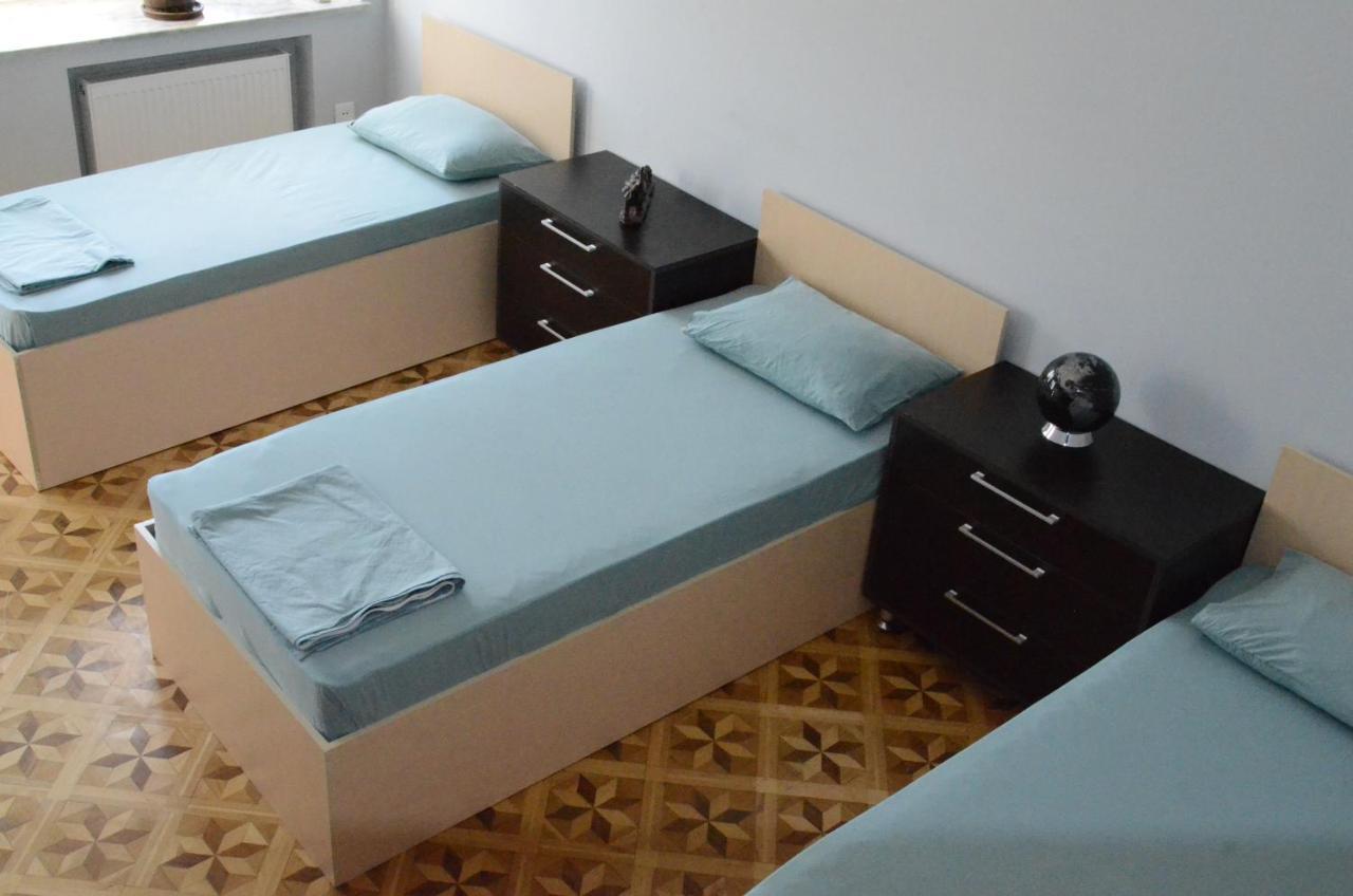 Centrum Hotel&Hostel Баку Екстериор снимка